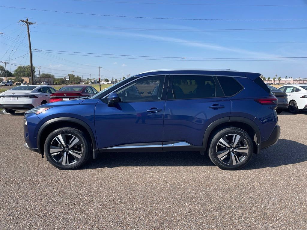 Certified 2023 Nissan Rogue Platinum w/ Platinum Premium Package FWD image 4