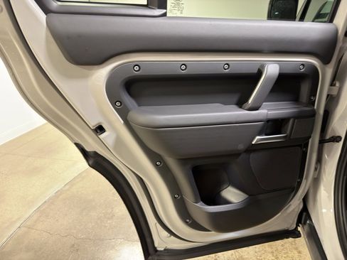 New 2026 Land Rover Defender 110 X-Dynamic SE image 20