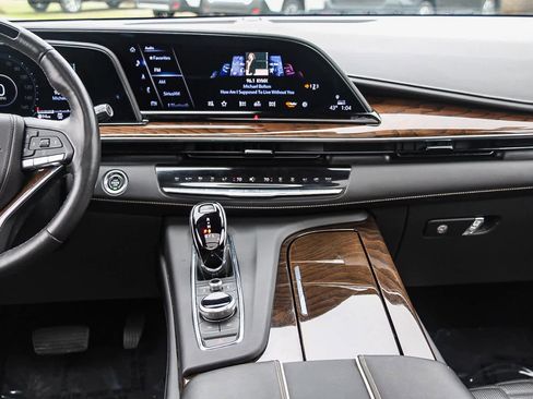 Used 2023 Cadillac Escalade ESV Sport Platinum w/ LPO, ONYX Package image 13