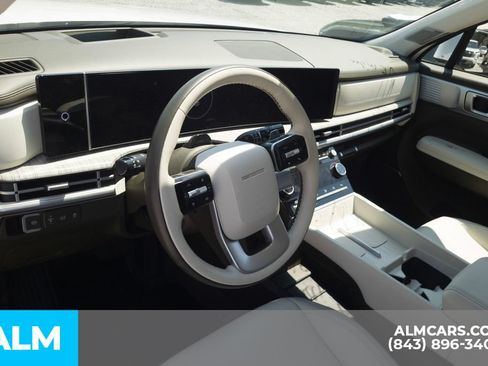 Used 2025 Hyundai Santa Fe Calligraphy FWD image 5