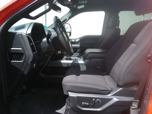 Used 2017 Ford F150 XLT w/ Equipment Group 302A Luxury AWD/4WD image 12