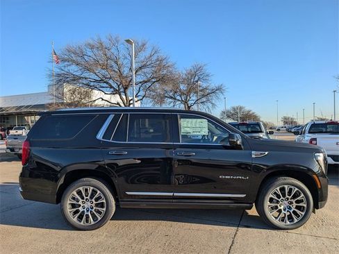 New 2026 GMC Yukon Denali w/ Sun & Power Step Package image 3