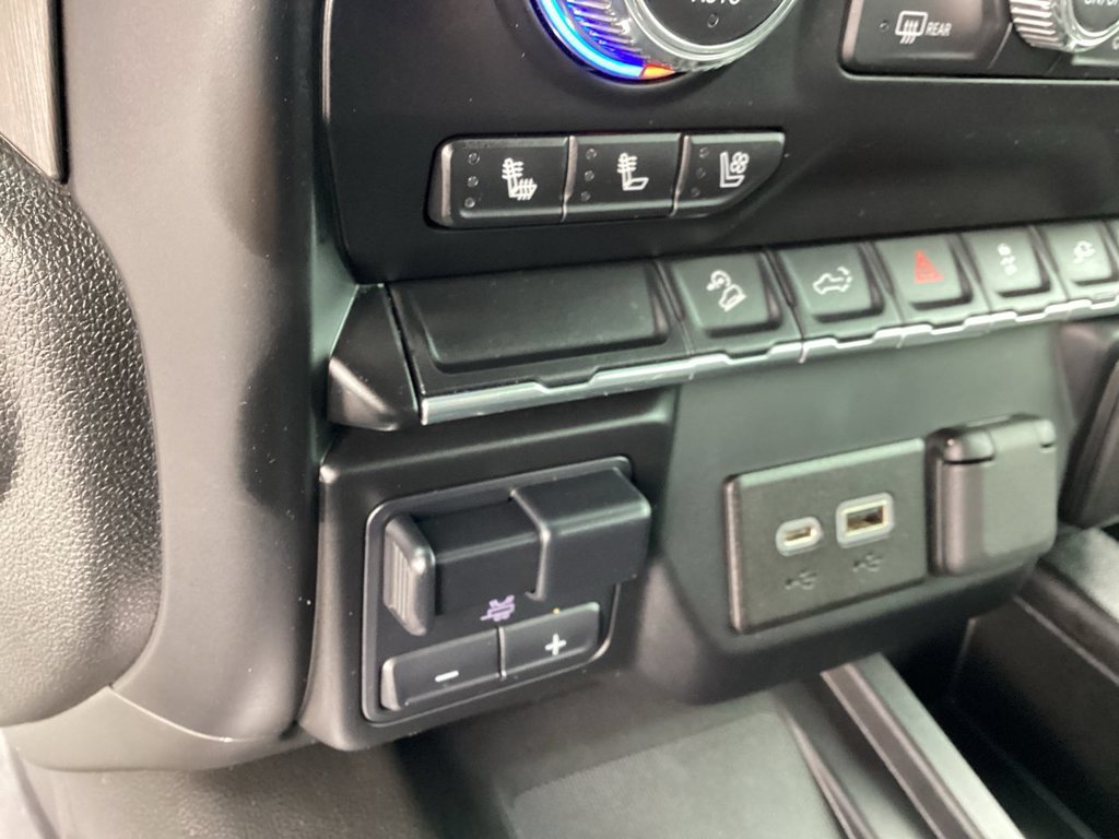 Used 2022 GMC Sierra 1500 AT4 w/ AT4 Preferred Package AWD/4WD image 23
