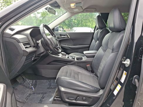 Used 2022 Mitsubishi Outlander SE AWD/4WD image 13