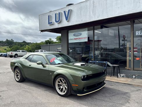 Used 2023 Dodge Challenger R/T Scat Pack RWD image 1