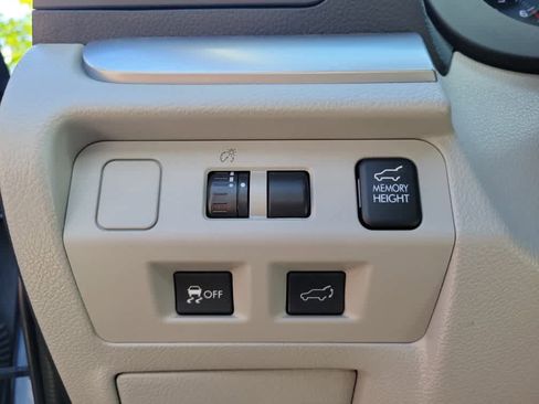 Used 2015 Subaru Forester 2.5i Touring w/ Eyesight & Navigation System AWD/4WD image 24