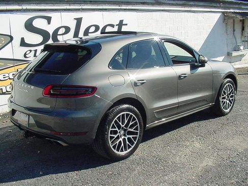 Used 2016 Porsche Macan Turbo image 5