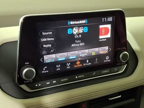 Used 2023 Nissan Rogue SV AWD/4WD image 3