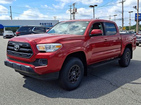 Used 2016 Toyota Tacoma SR w/ Towing Package AWD/4WD image 3