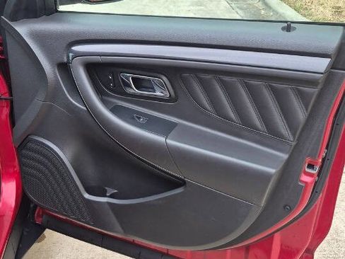 Used 2010 Ford Taurus SHO image 35