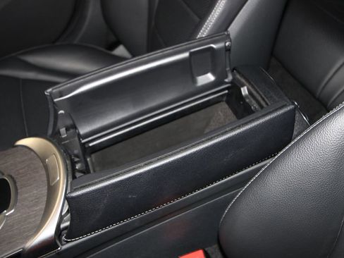 Used 2020 Mercedes-Benz C 300 C 300 image 24