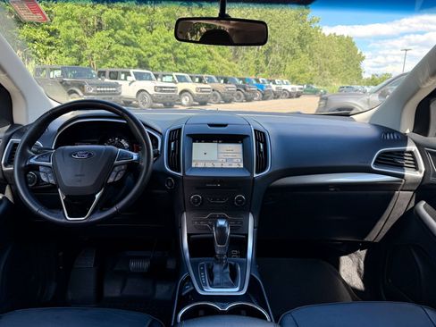 Used 2017 Ford Edge SEL w/ Equipment Group 201A AWD/4WD image 19