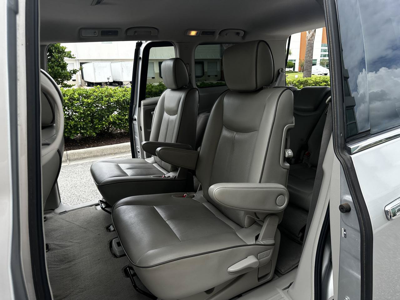 Used 2015 Nissan Quest SV w/ Leather Package FWD image 13