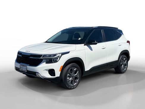 Used 2024 Kia Seltos S AWD/4WD image 1