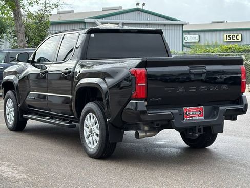 Used 2024 Toyota Tacoma SR5 AWD/4WD image 9
