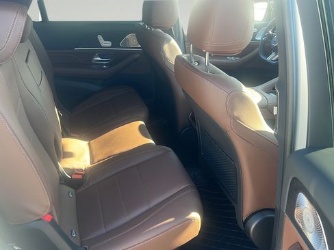 Used 2025 Mercedes-Benz GLS 450 4MATIC image 22