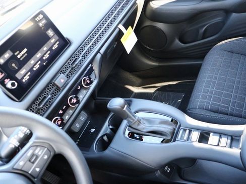New 2026 Honda HR-V LX image 18
