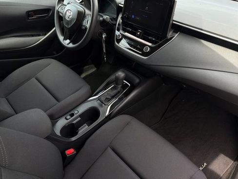 Used 2026 Toyota Corolla LE FWD image 16