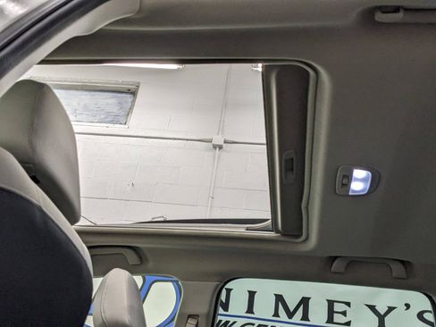 Used 2023 Subaru Forester Premium image 6