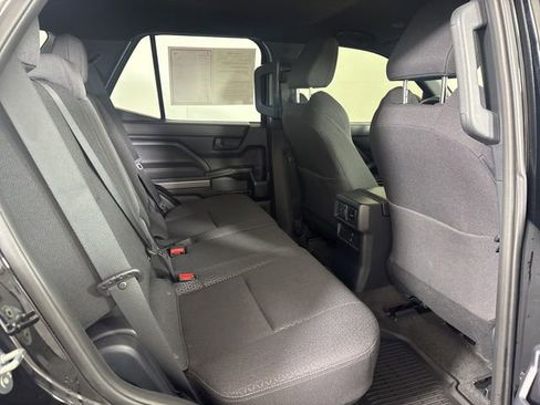 Used 2025 Toyota 4Runner SR5 AWD/4WD image 5