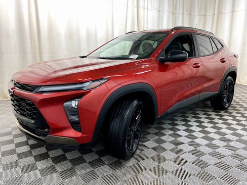 Certified 2024 Chevrolet Trax ACTIV w/ Sunroof Package image 14