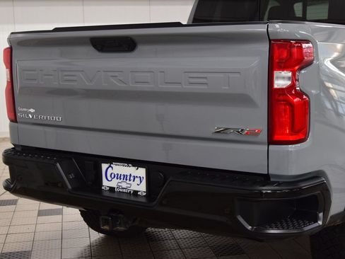 Used 2025 Chevrolet Silverado 1500 ZR2 w/ Technology Package AWD/4WD image 24