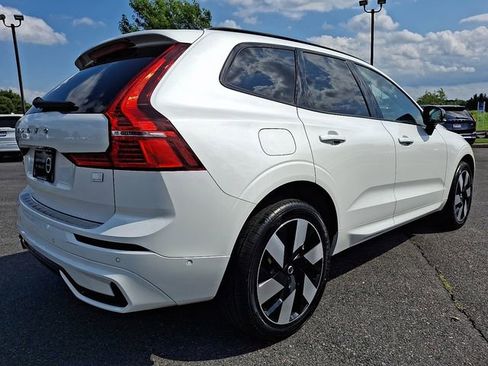 Used 2024 Volvo XC60 T8 Plus w/ Protection Package Premier AWD/4WD image 6