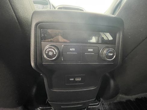 Used 2020 GMC Acadia SLE AWD/4WD image 14