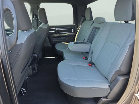 Used 2024 RAM 2500 Big Horn image 31