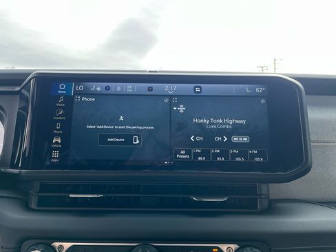 Used 2025 Jeep Wrangler Sahara w/ Safety Group image 21