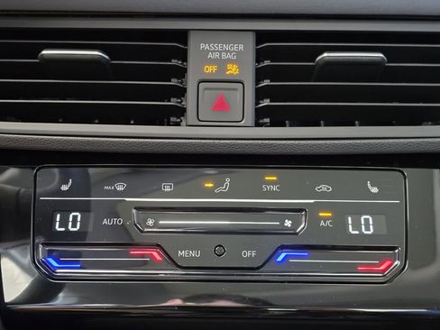 New 2026 Volkswagen Jetta SE FWD image 17
