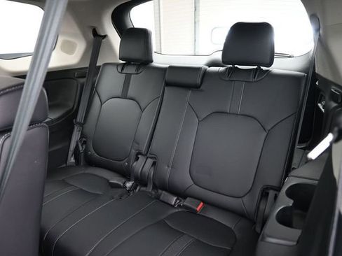 Used 2025 Honda Pilot Touring image 27