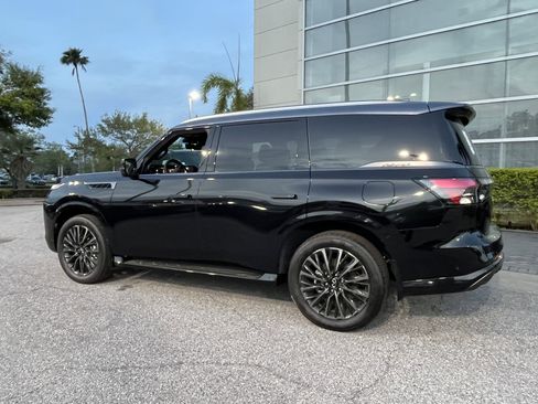 New 2026 INFINITI QX80 Autograph w/ Premium Cargo Package image 3