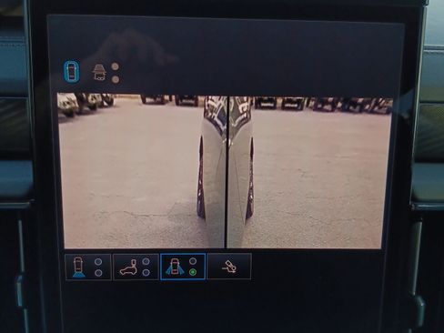 Used 2025 GMC Yukon AT4 w/ AT4 Premium Package image 16