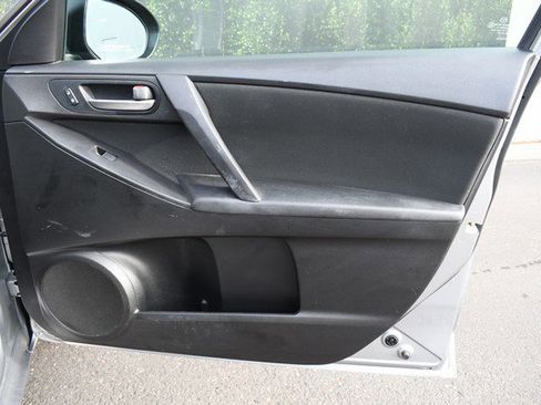 Used 2013 MAZDA MAZDA3 i Sport image 23