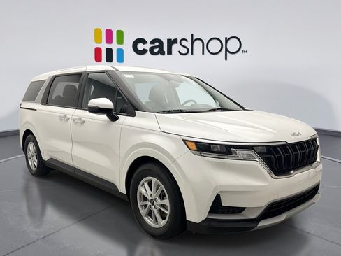 Used 2024 Kia Carnival LX FWD image 5