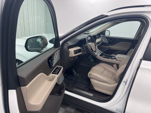Used 2023 Lincoln Aviator Reserve w/ Equipment Group 201A image 12
