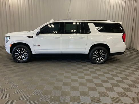 Used 2024 GMC Yukon XL AT4 w/ AT4 Premium Package AWD/4WD image 14