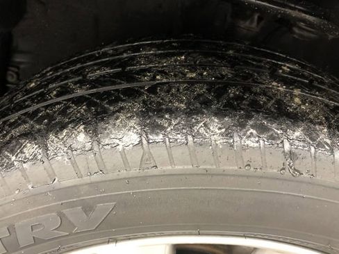 Used 2018 Toyota RAV4 Limited image 30