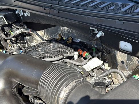 Used 2021 Ford Expedition Platinum image 25