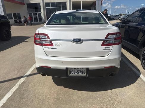 Used 2014 Ford Taurus SEL w/ Equipment Group 201A FWD image 3