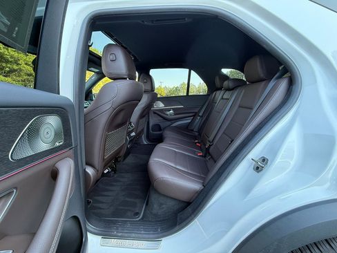 Used 2022 Mercedes-Benz GLE 350 4MATIC w/ Premium Package image 11