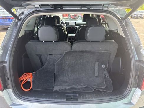 Certified 2025 Kia Sorento EX AWD/4WD image 11