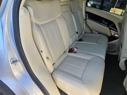 Used 2023 Land Rover Range Rover SE image 21