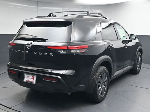 New 2026 Nissan Pathfinder SV image 7