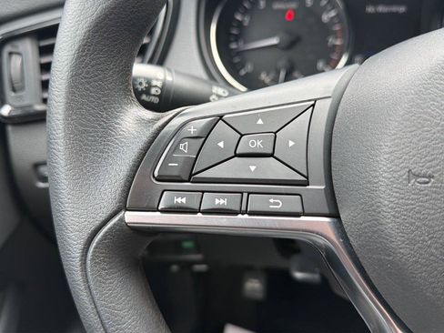 Used 2019 Nissan Rogue Sport SV AWD/4WD image 16