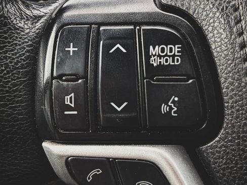 Used 2020 Toyota Sienna XLE AWD/4WD image 10