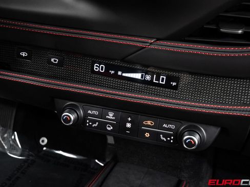 Used 2022 Ferrari F8 Tributo RWD image 33