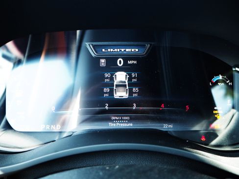 New 2025 RAM 2500 Limited image 34