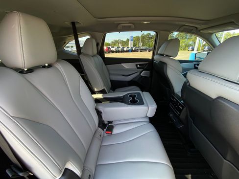 Used 2026 Acura MDX w/ Technology Package FWD image 30